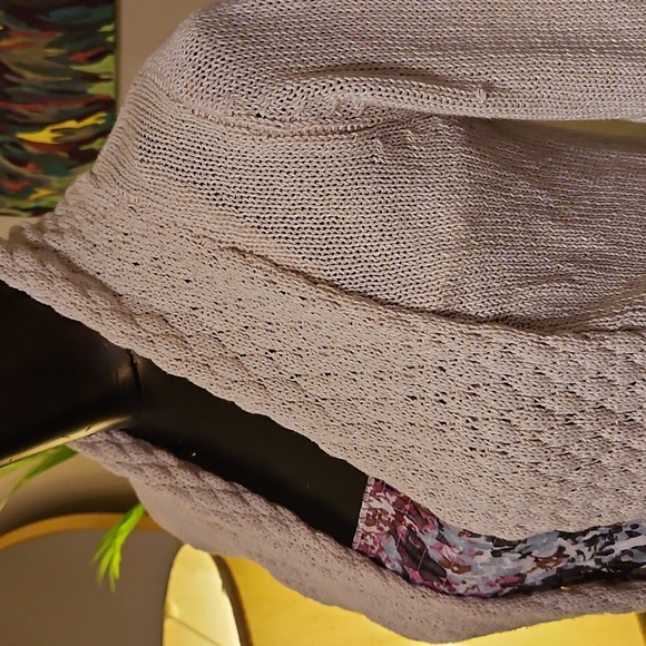 Knitted ivory colour cardigan - Picture 2 of 7